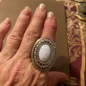 White stone stretch ring